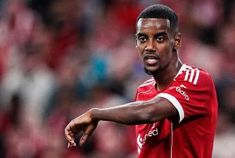 Alexander Isak's First Appearance Brings Glamour Despite Evident Rust